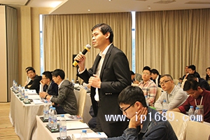客戶現(xiàn)場提問并解答。