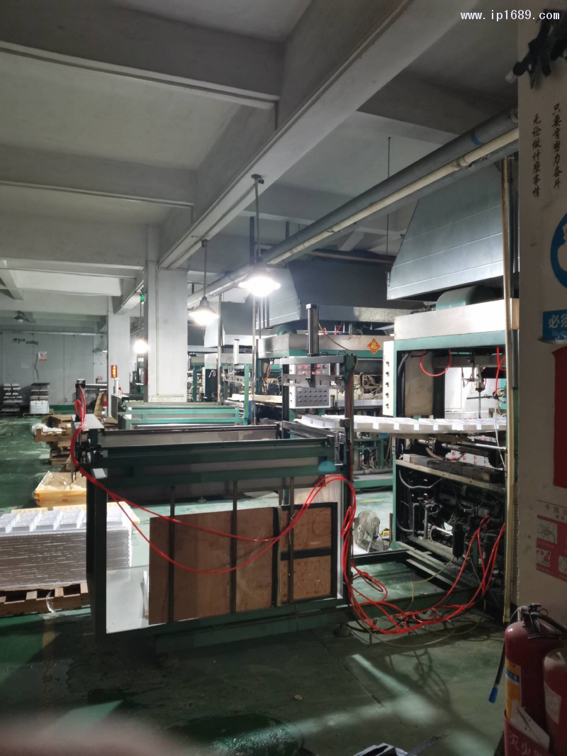 漢利車間一天開(kāi)機(jī)12小時(shí)，訂單較為穩(wěn)定。